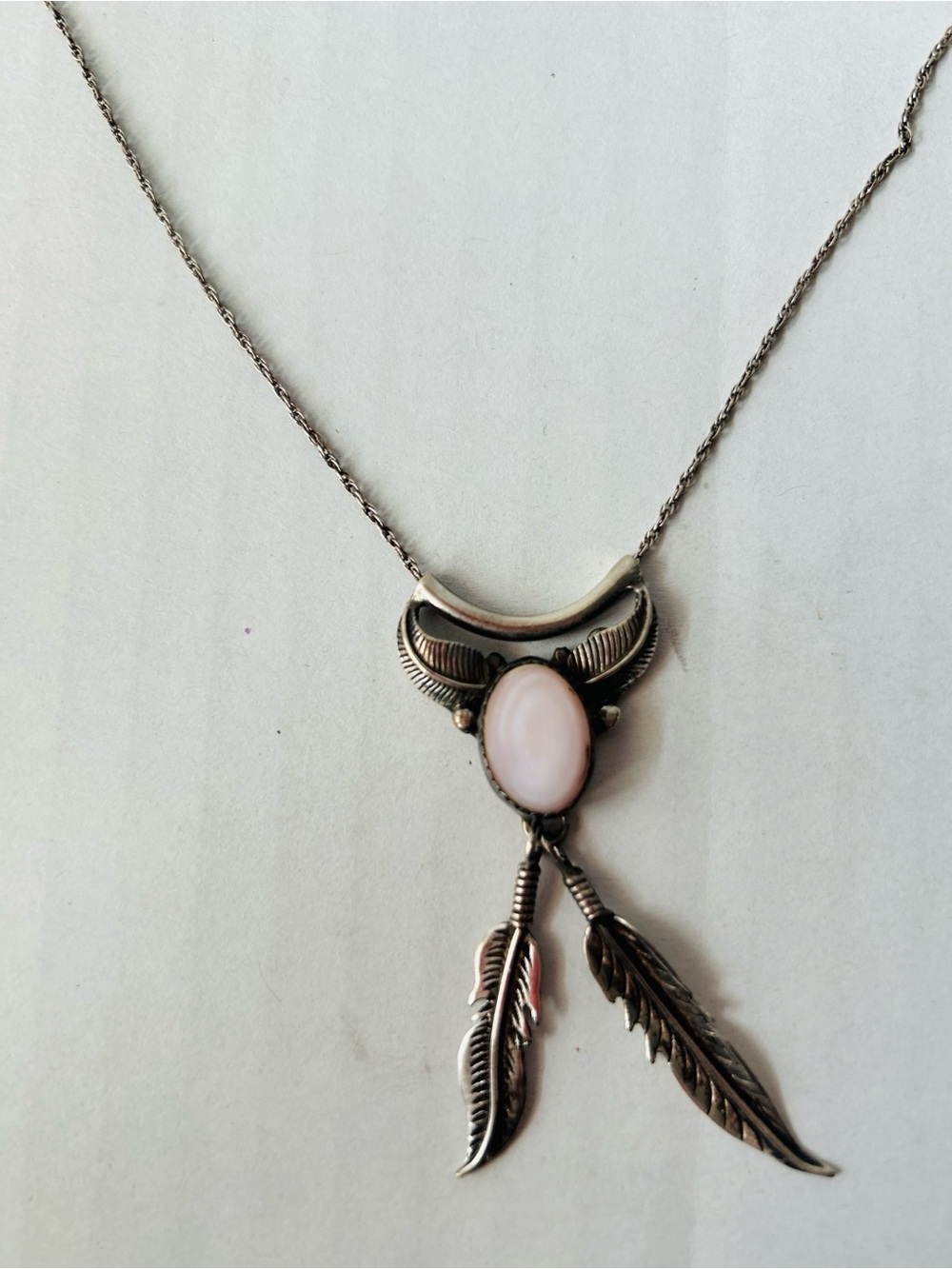 L Yazzie  Navaho style Sterling Silver Pink Stone Feather vintage necklace